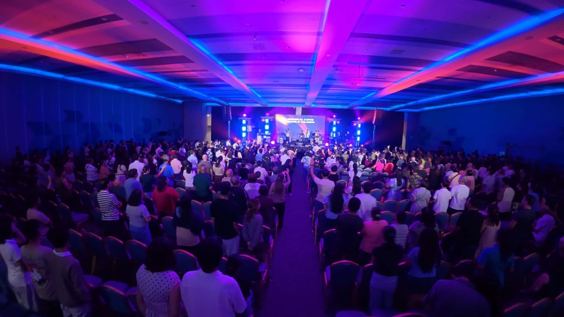 A wide-angle view of the entire hall during worship